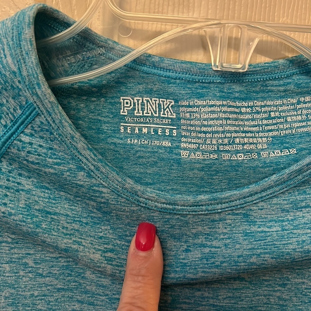 Pink small workout top - Picture 2 of 3